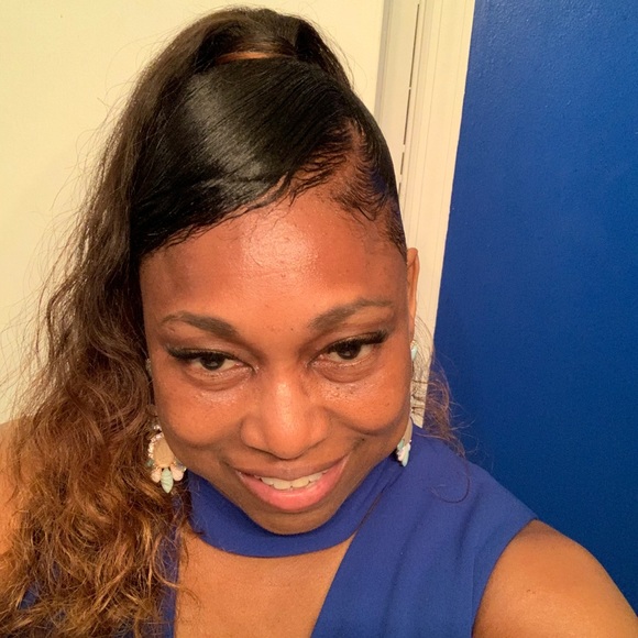 Meet your Posher, Julia - Picture 1 of 1